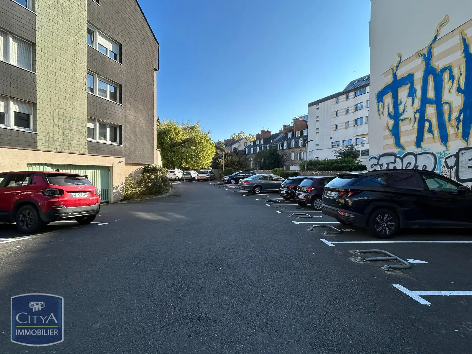 Photo 1 Parking