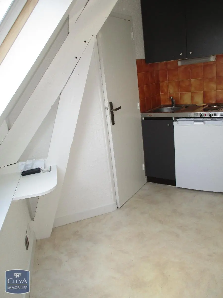 Photo 1 Appartement 1 pièce 17.85m²