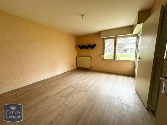 Photo 1 Appartement 1 pièce 28.5m²