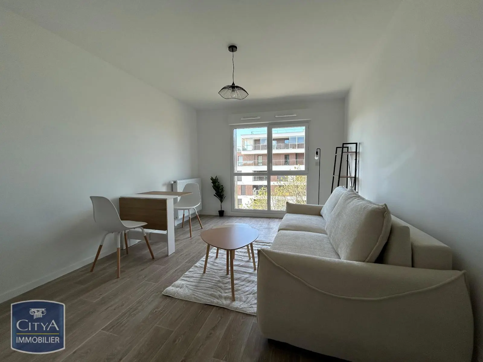 Photo 2 Appartement 1 pièce 24.48m²