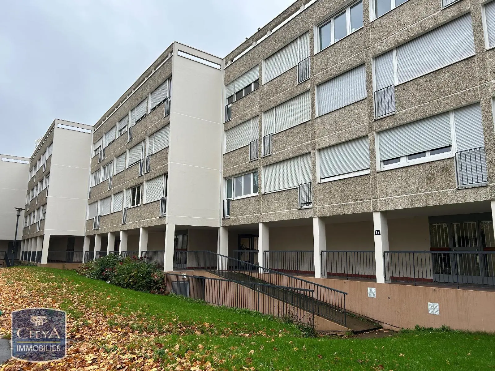 Photo 1 Appartement 1 pièce 18m²