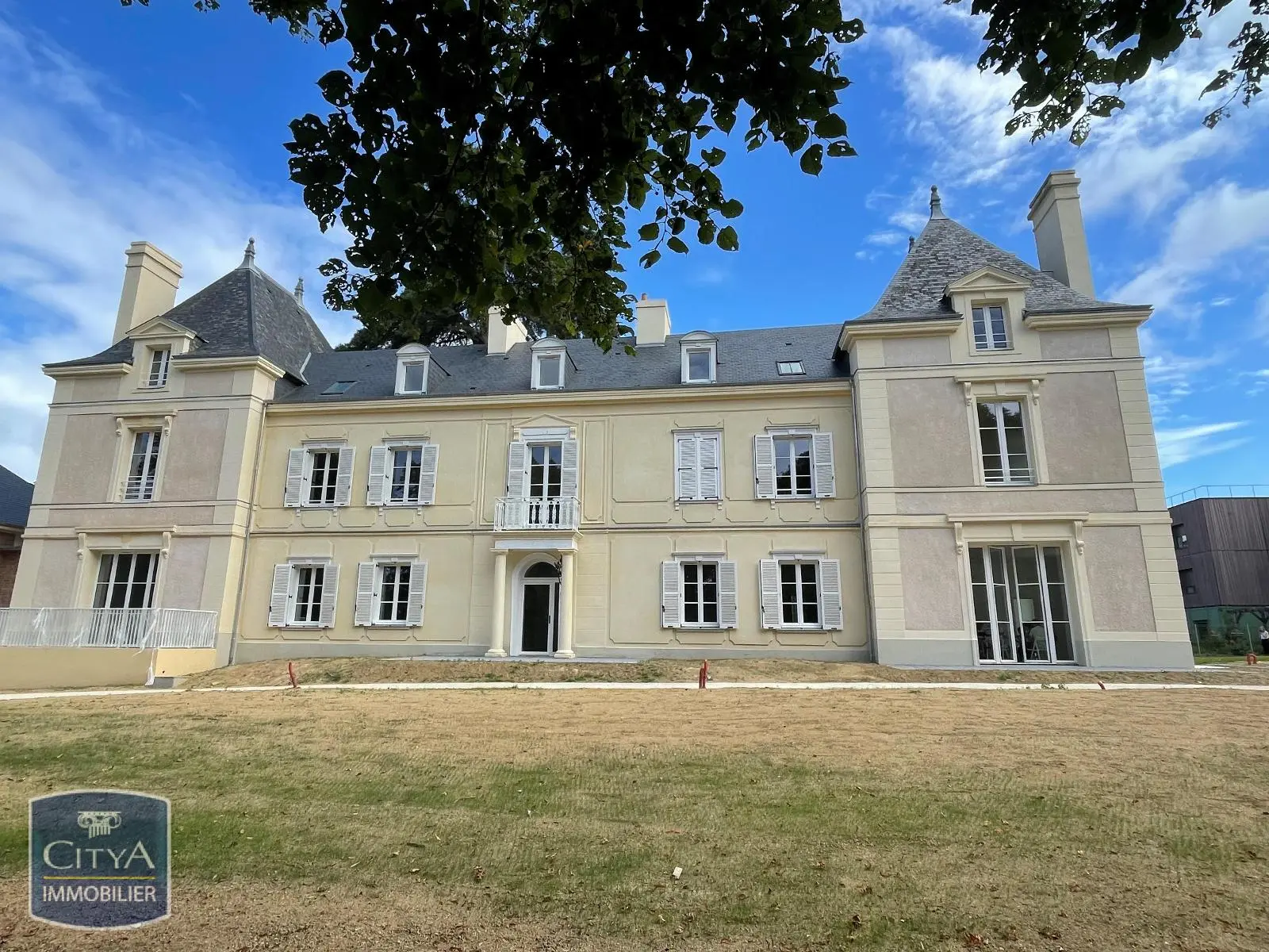 Photo 2 Appartement 1 pièce 23.69m²