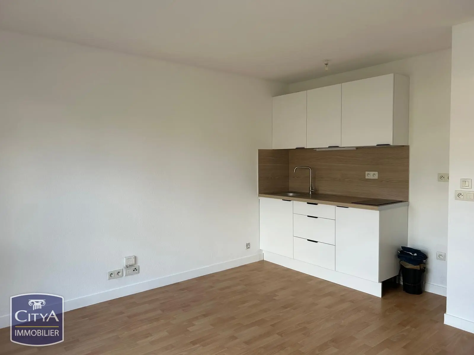Photo 2 Appartement 1 pièce 22.41m²