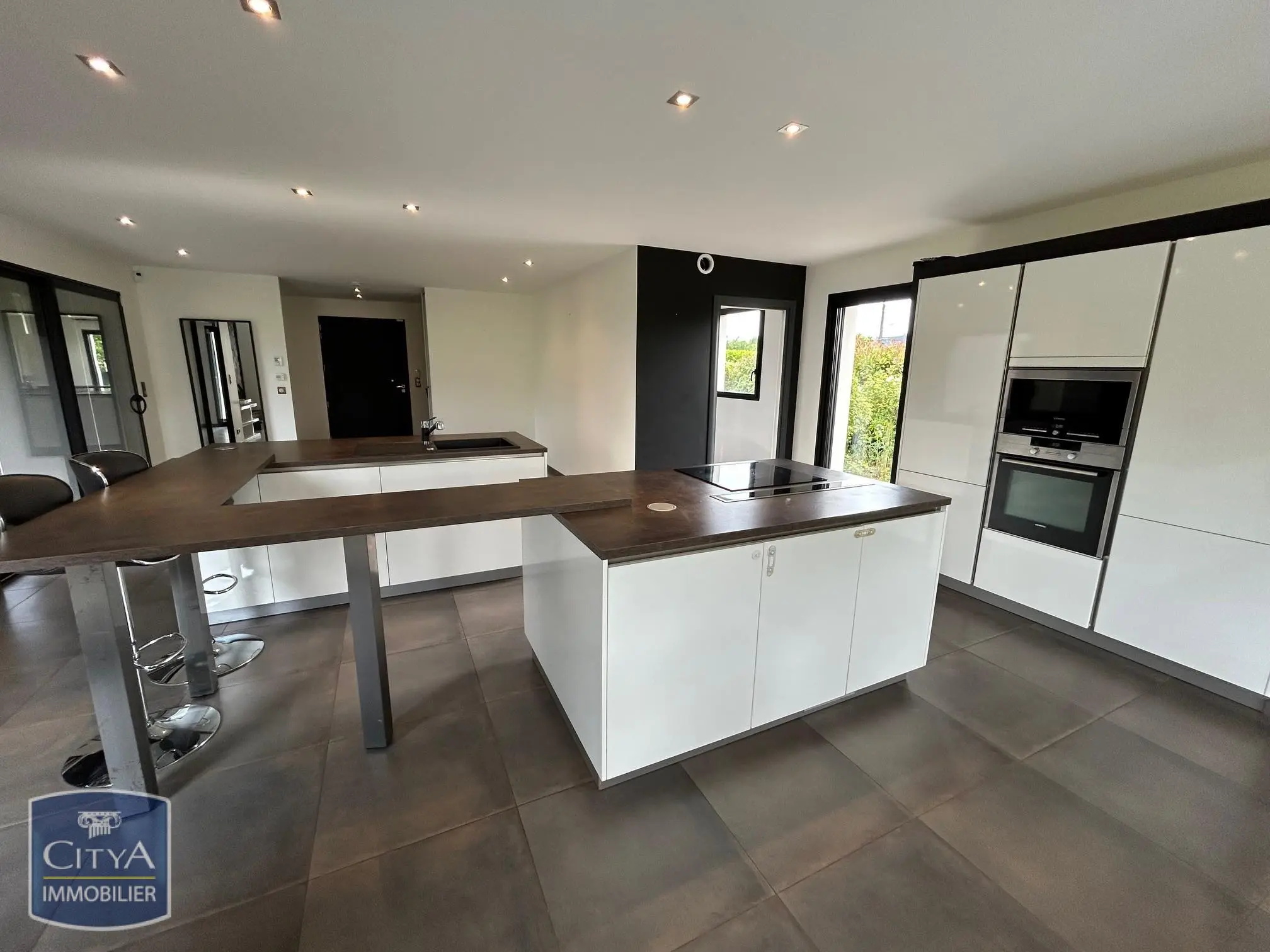 Photo 2 Maison 5 pièces 140m²