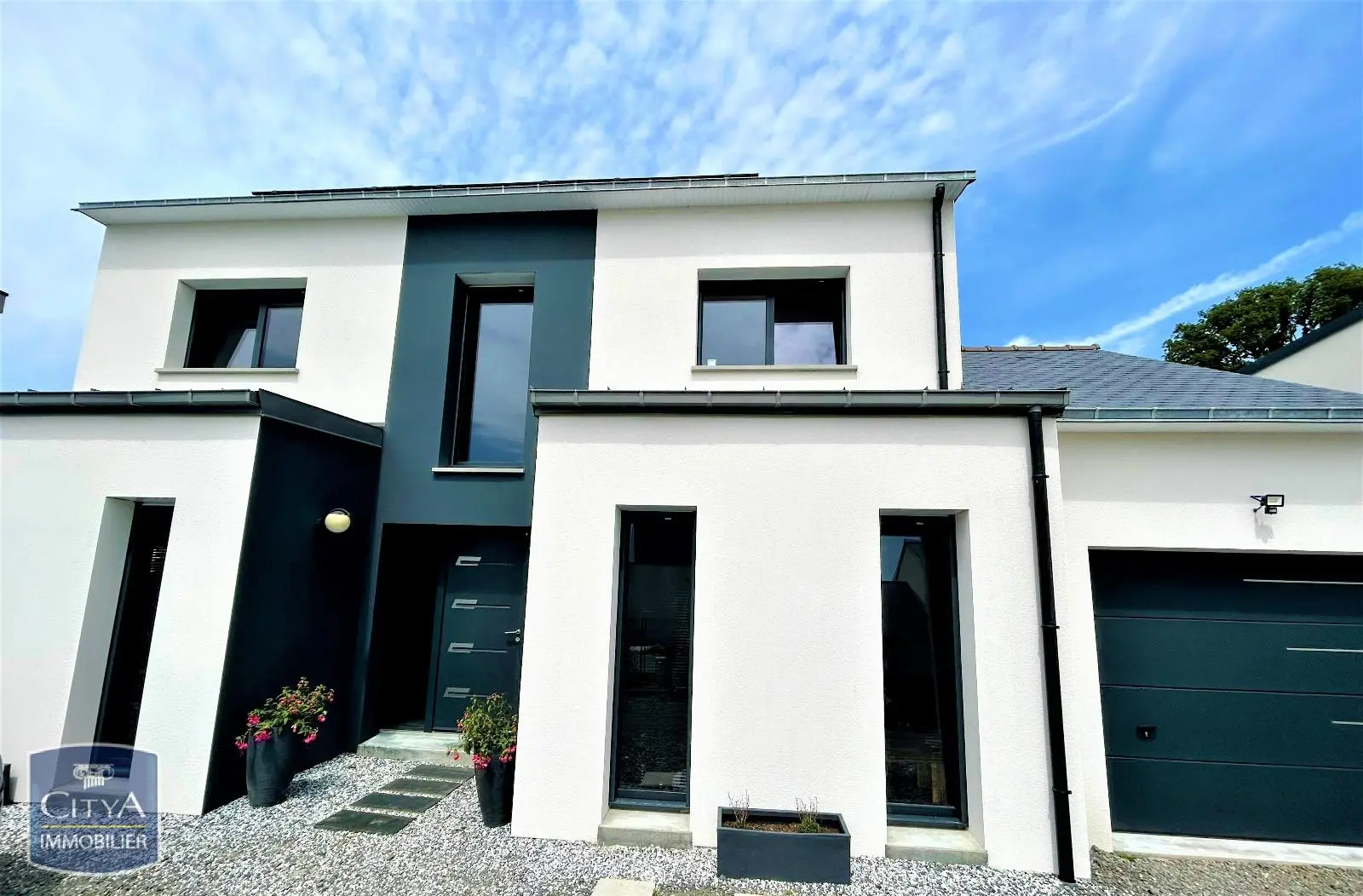 Photo 1 Maison 6 pièces 131.25m²