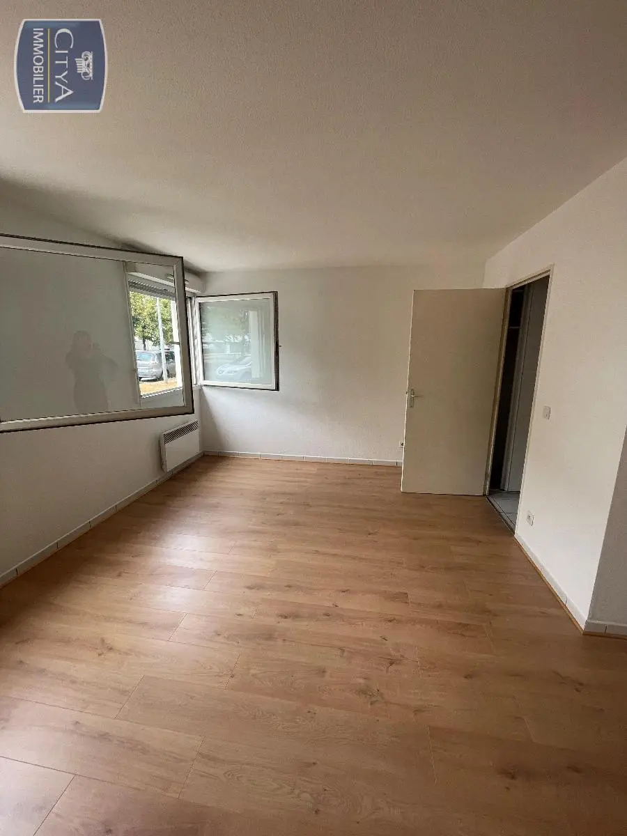 Photo 3 Appartement 1 pièce 31.63m²