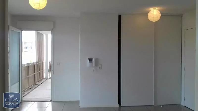 Illustration pour Appartement 2 pièces 40m² Photo Appartement 2 pièces 40m²