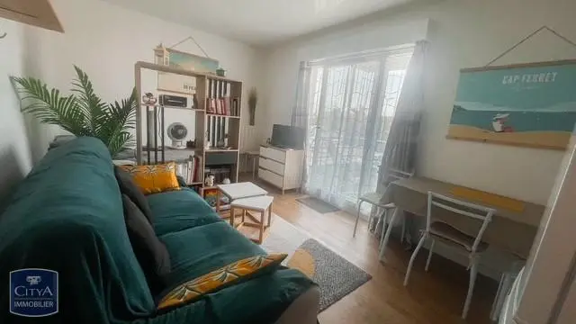 Photo 2 Appartement 1 pièce 24m²