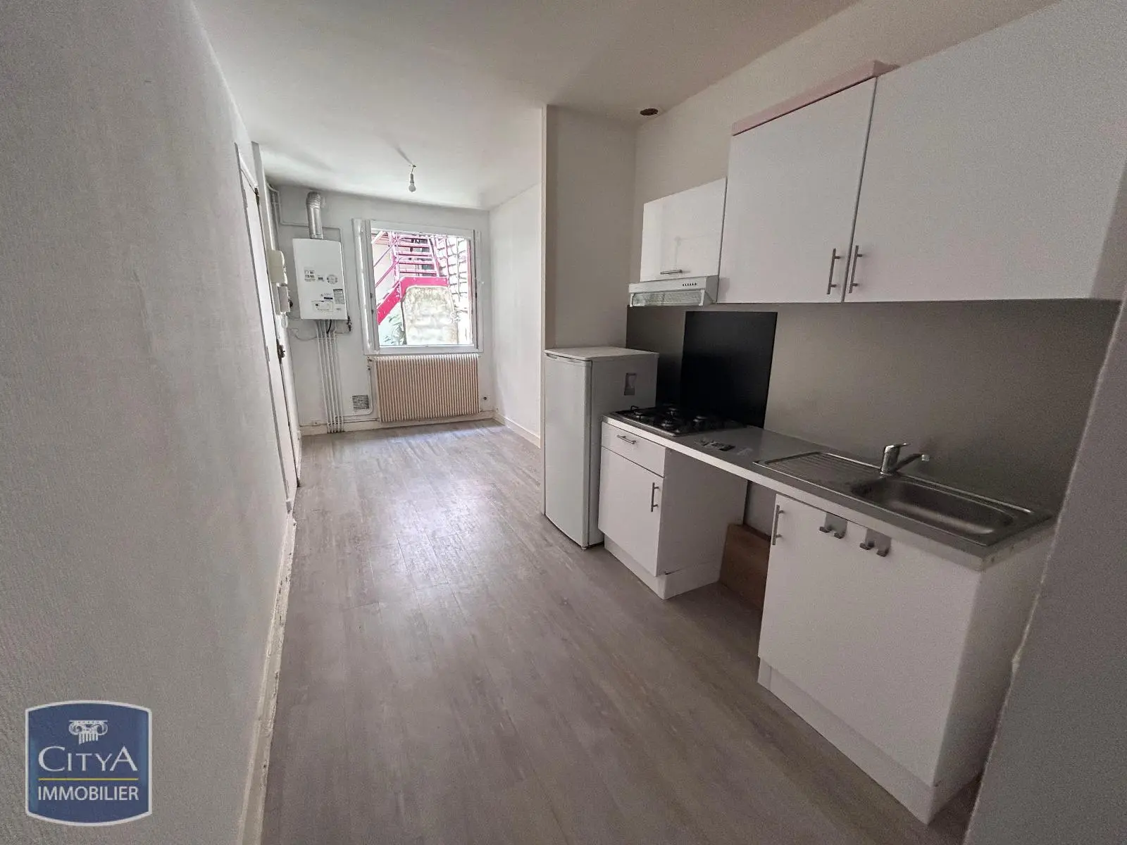 Photo 1 Appartement 1 pièce 31.78m²