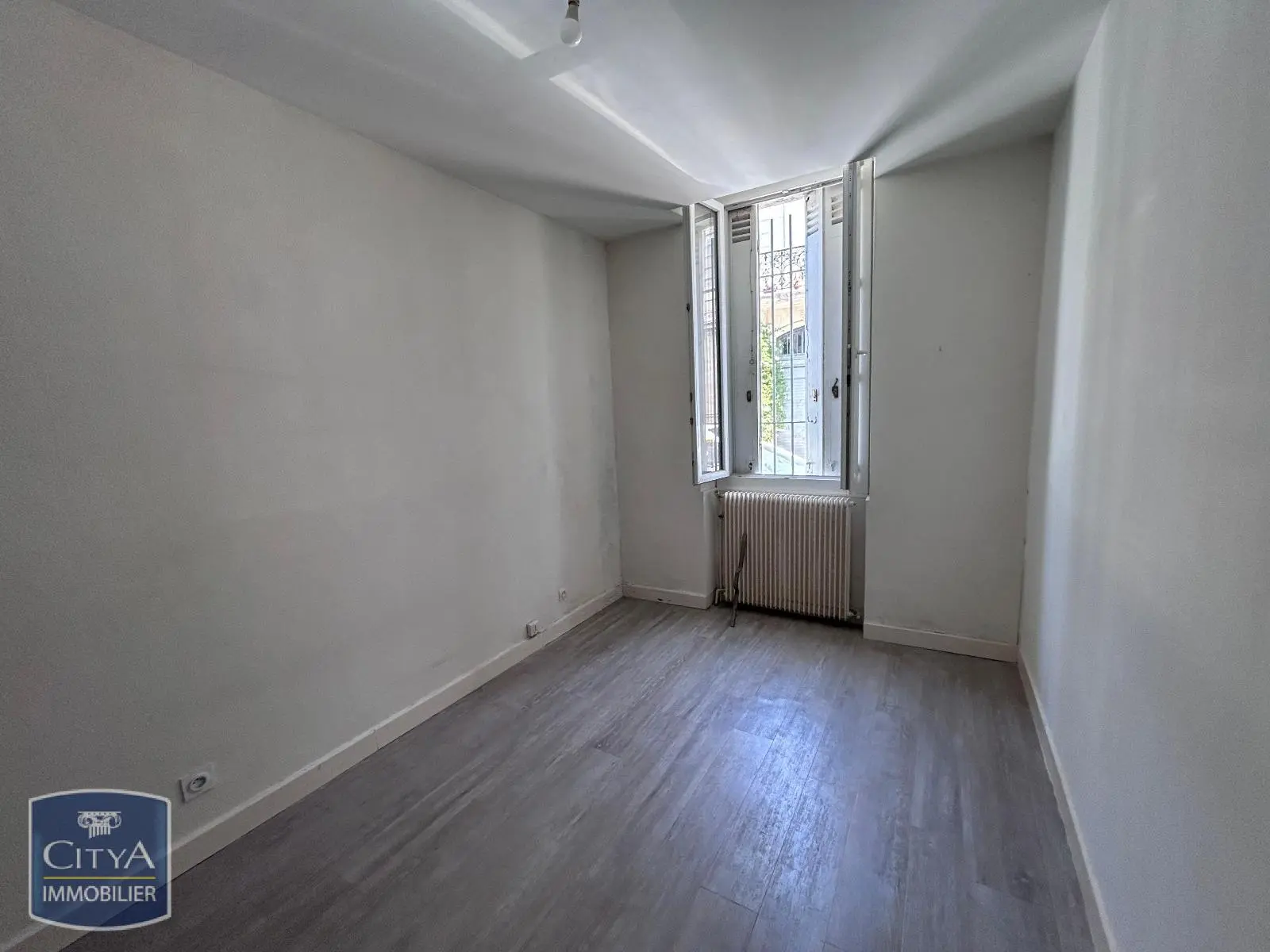 Photo 2 Appartement 1 pièce 31.78m²