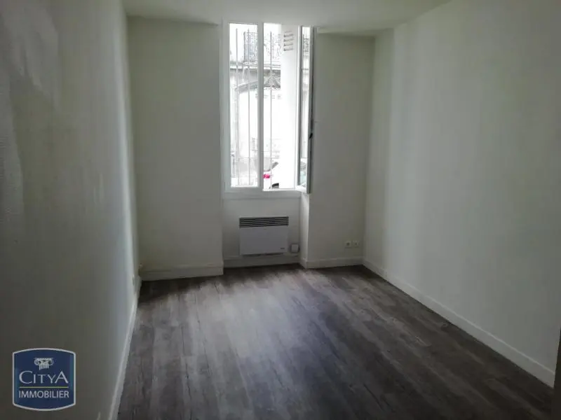 Photo 1 Appartement 1 pièce 17.59m²