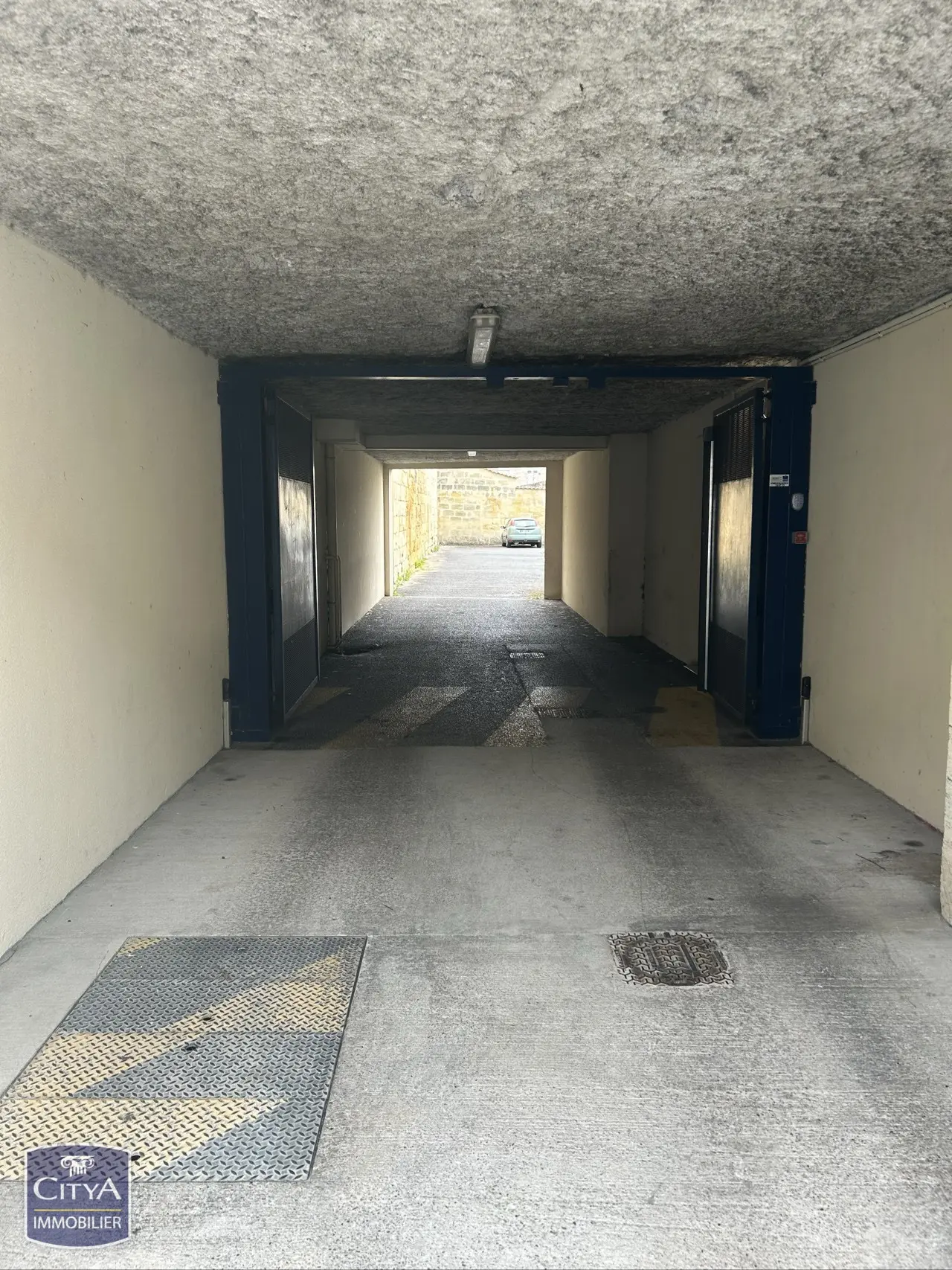 Photo 2 Parking 12.5m²