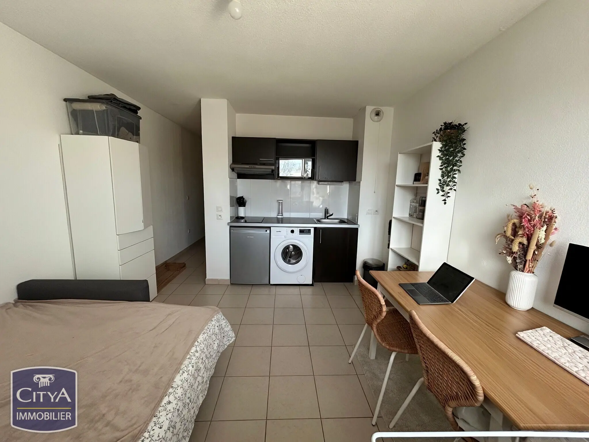Photo 1 Appartement 1 pièce 21.69m²