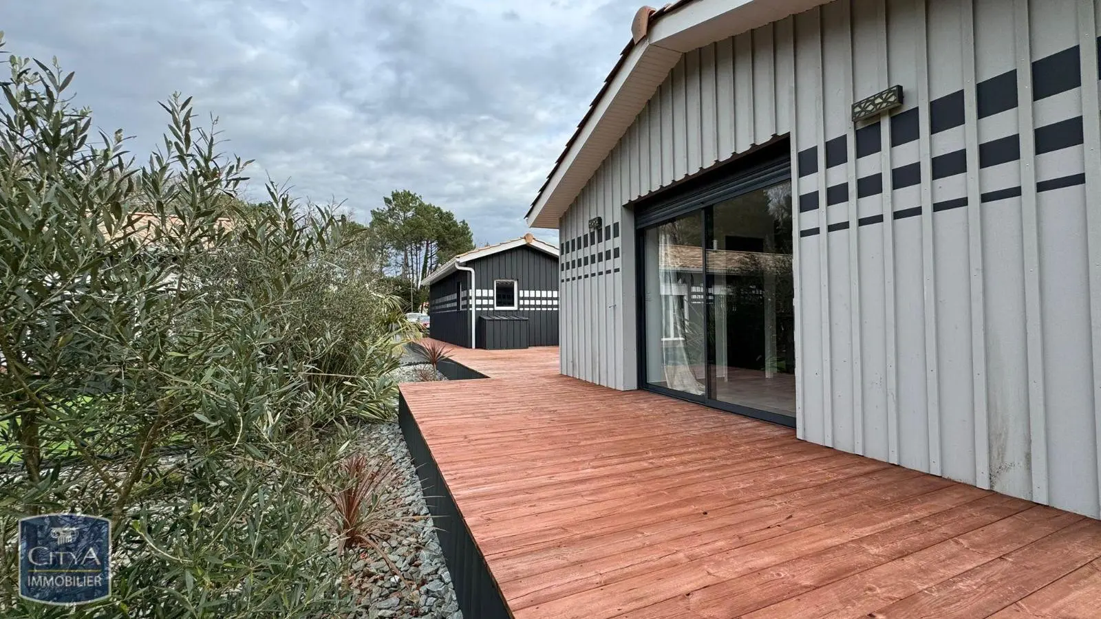 Photo 1 Maison 7 pièces 140m²