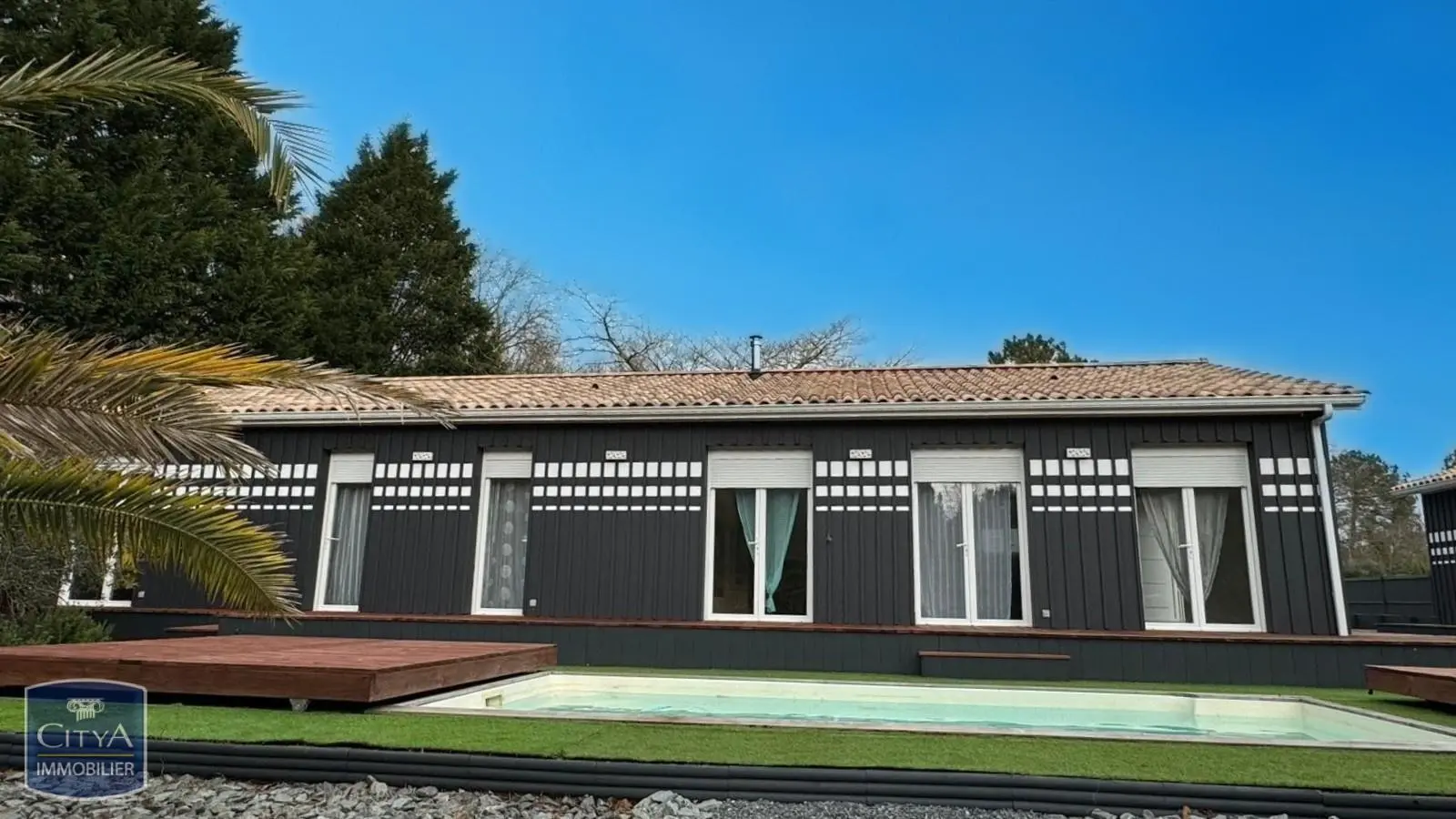 Photo 1 Maison 7 pièces 140m²