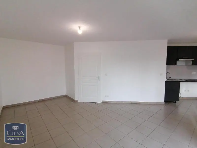 Photo 1 Appartement 1 pièce 31.67m²