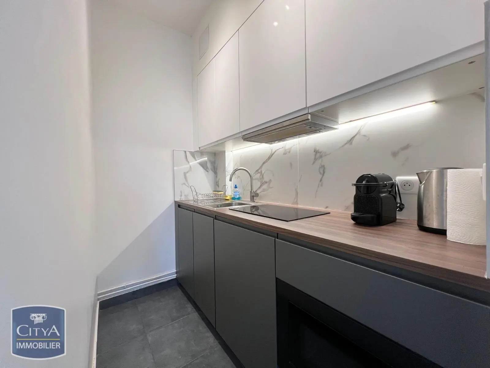 Photo 2 Appartement 1 pièce 23.08m²