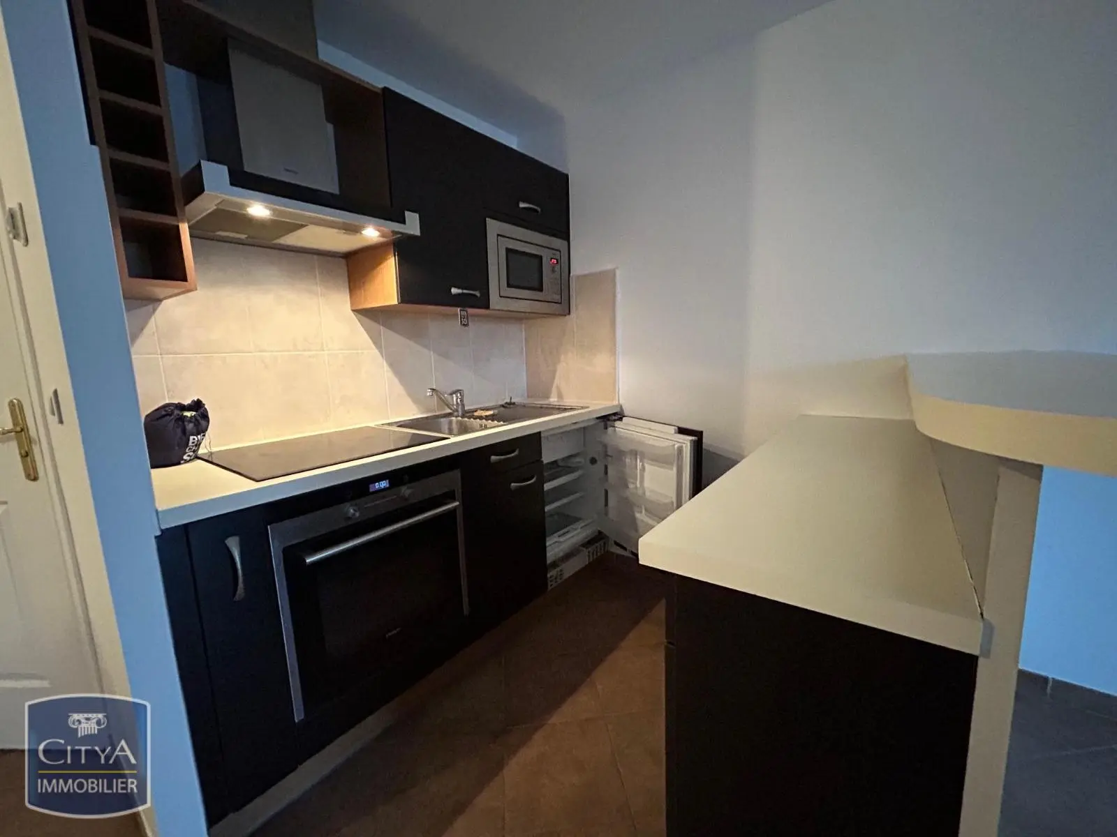 Photo 3 Appartement 1 pièce 30.42m²