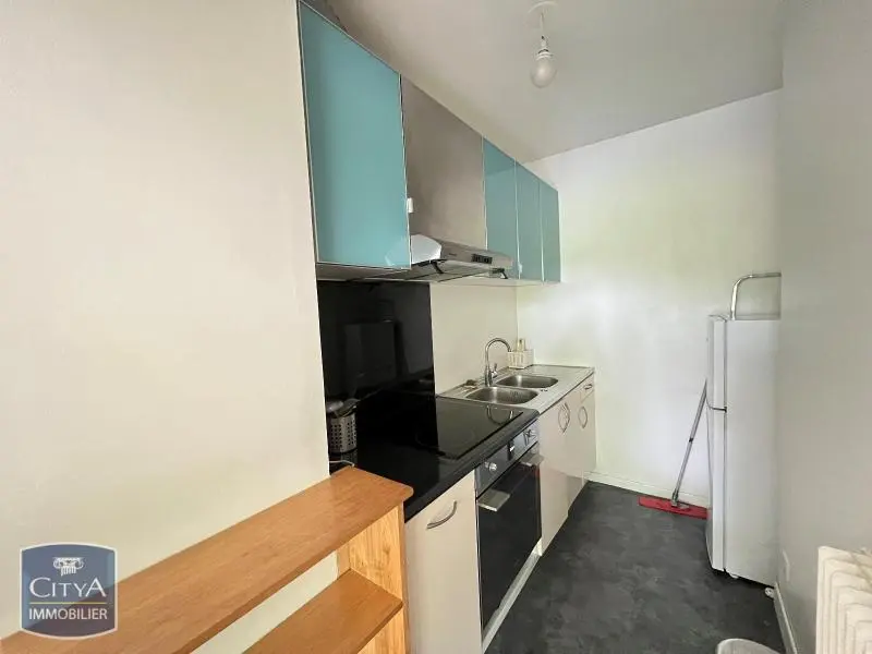 Photo 2 Appartement 1 pièce 27.2m²