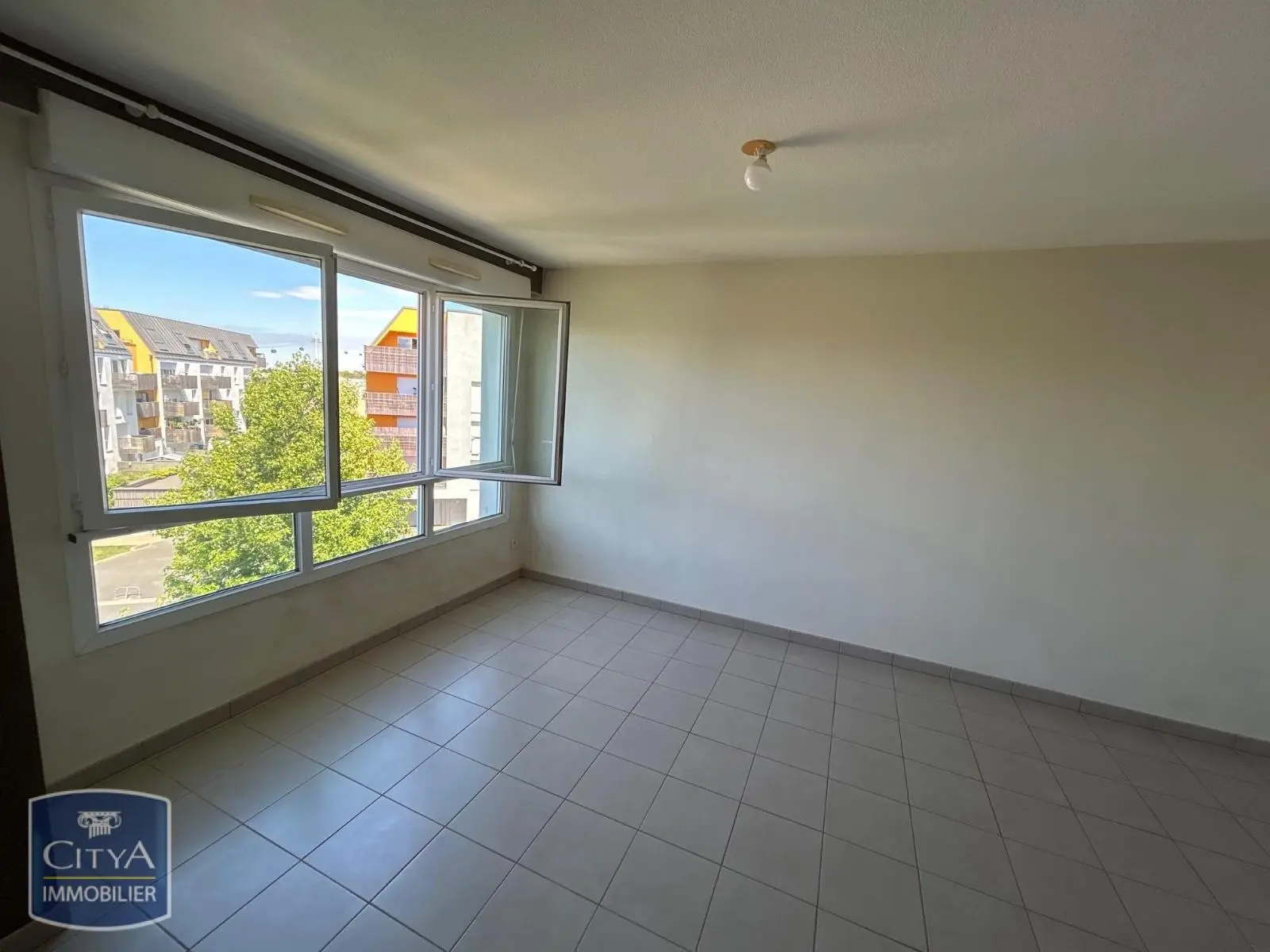 Photo 1 Appartement 1 pièce 31.32m²