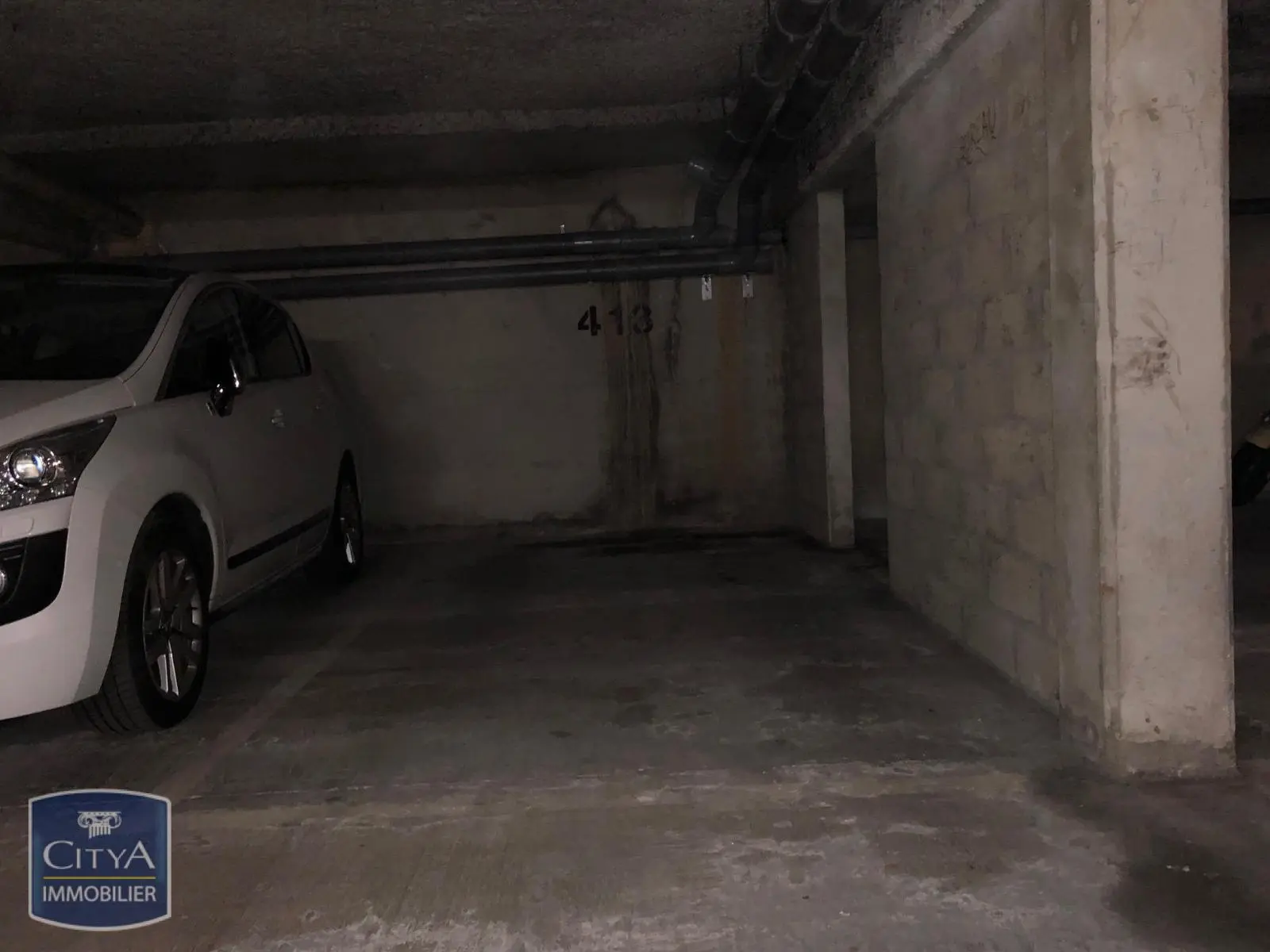 Photo 1 Parking