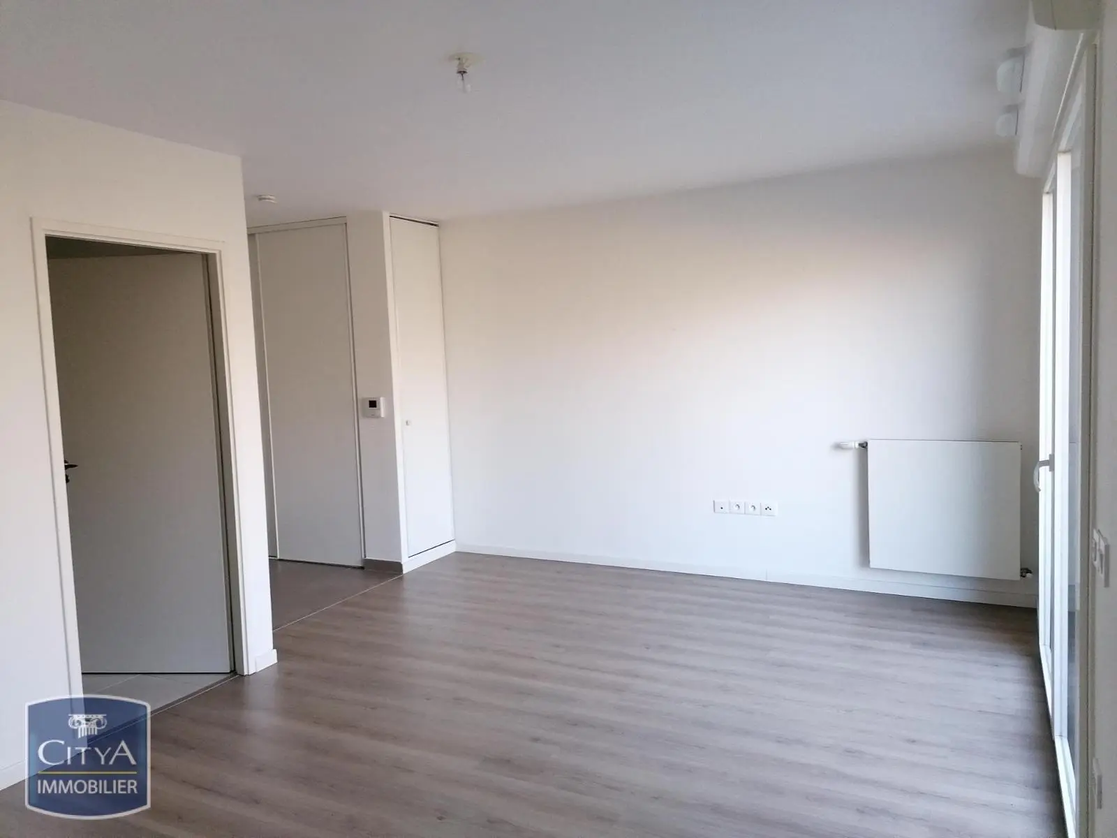 Photo 1 Appartement 1 pièce 31.83m²
