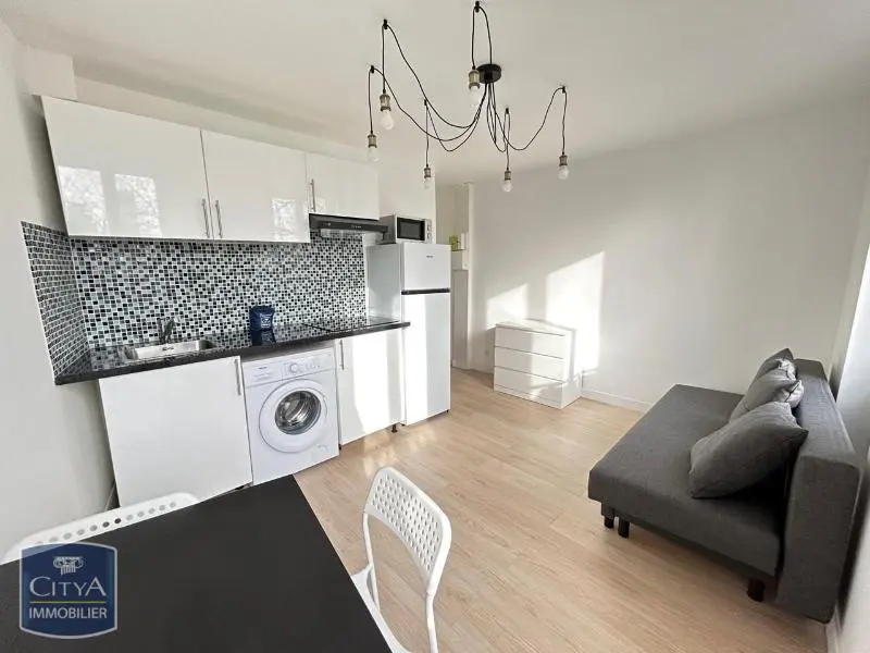 Photo 1 Appartement 1 pièce 17.1m²
