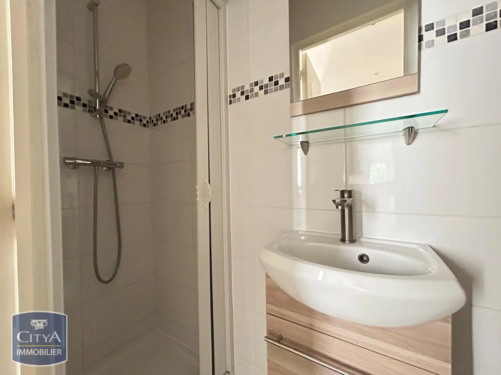 Photo 5 Appartement 1 pièce 23.98m²