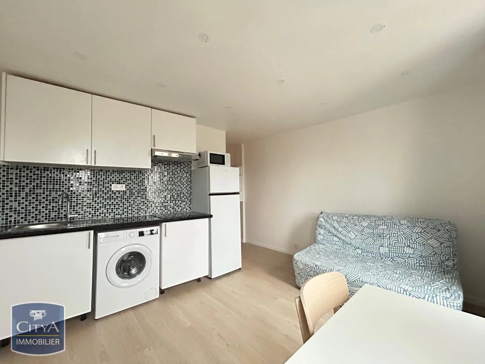 Photo 1 Appartement 1 pièce 18.99m²