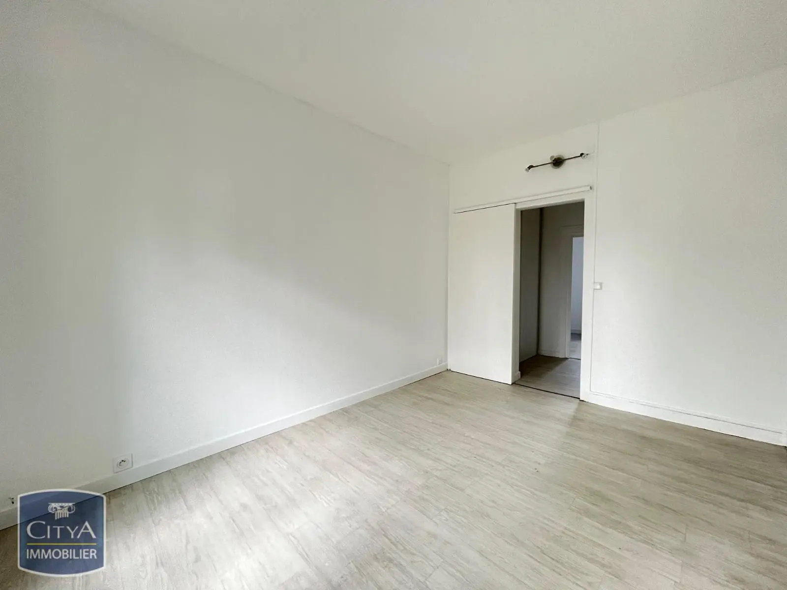 Photo 3 Appartement 1 pièce 27.41m²