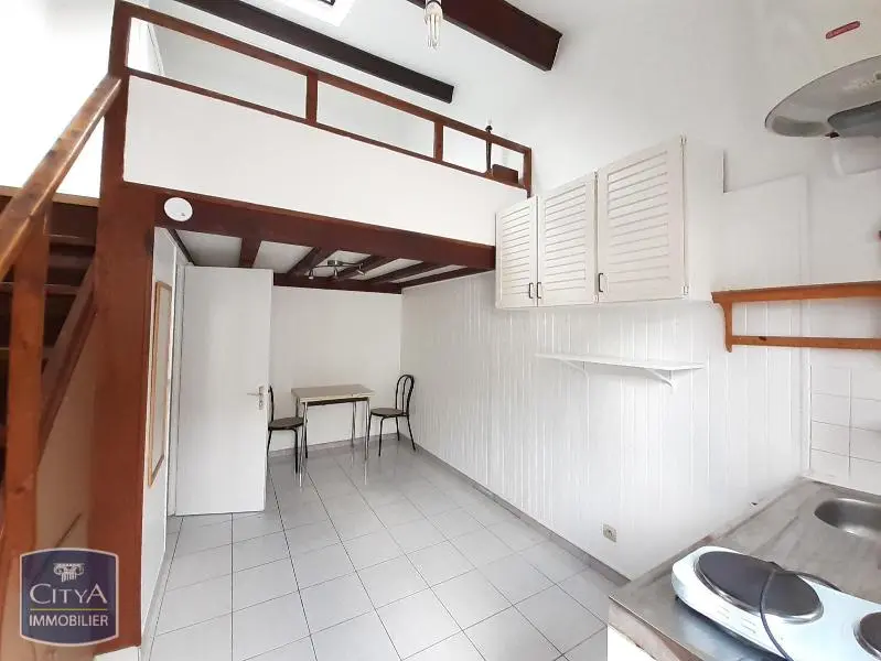 Photo 1 Appartement 1 pièce 16.69m²