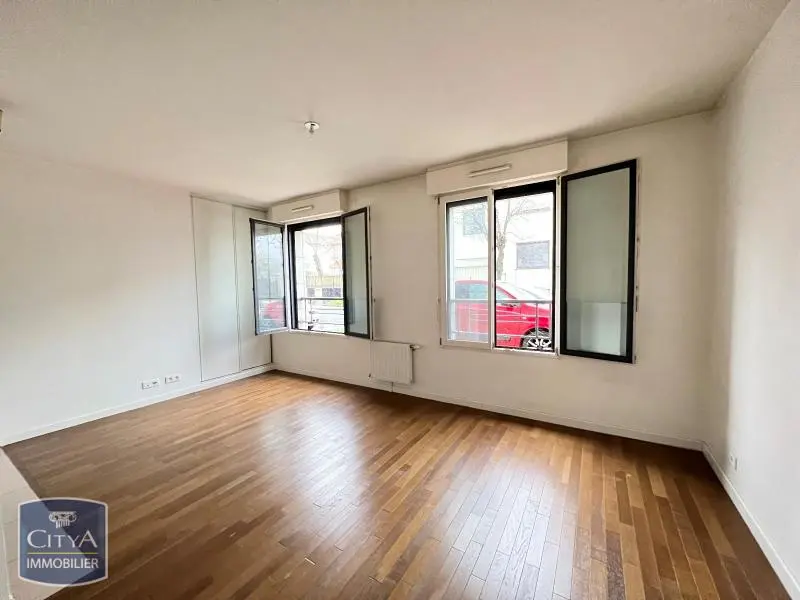 Photo 2 Appartement 1 pièce 31.6m²