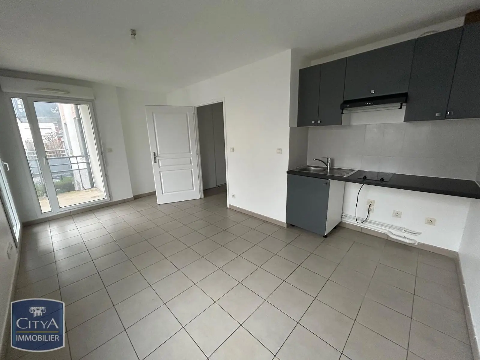 Photo 1 Appartement 1 pièce 24.62m²