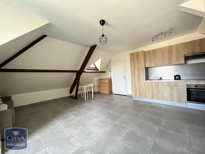 Photo 1 Appartement 1 pièce 23.66m²