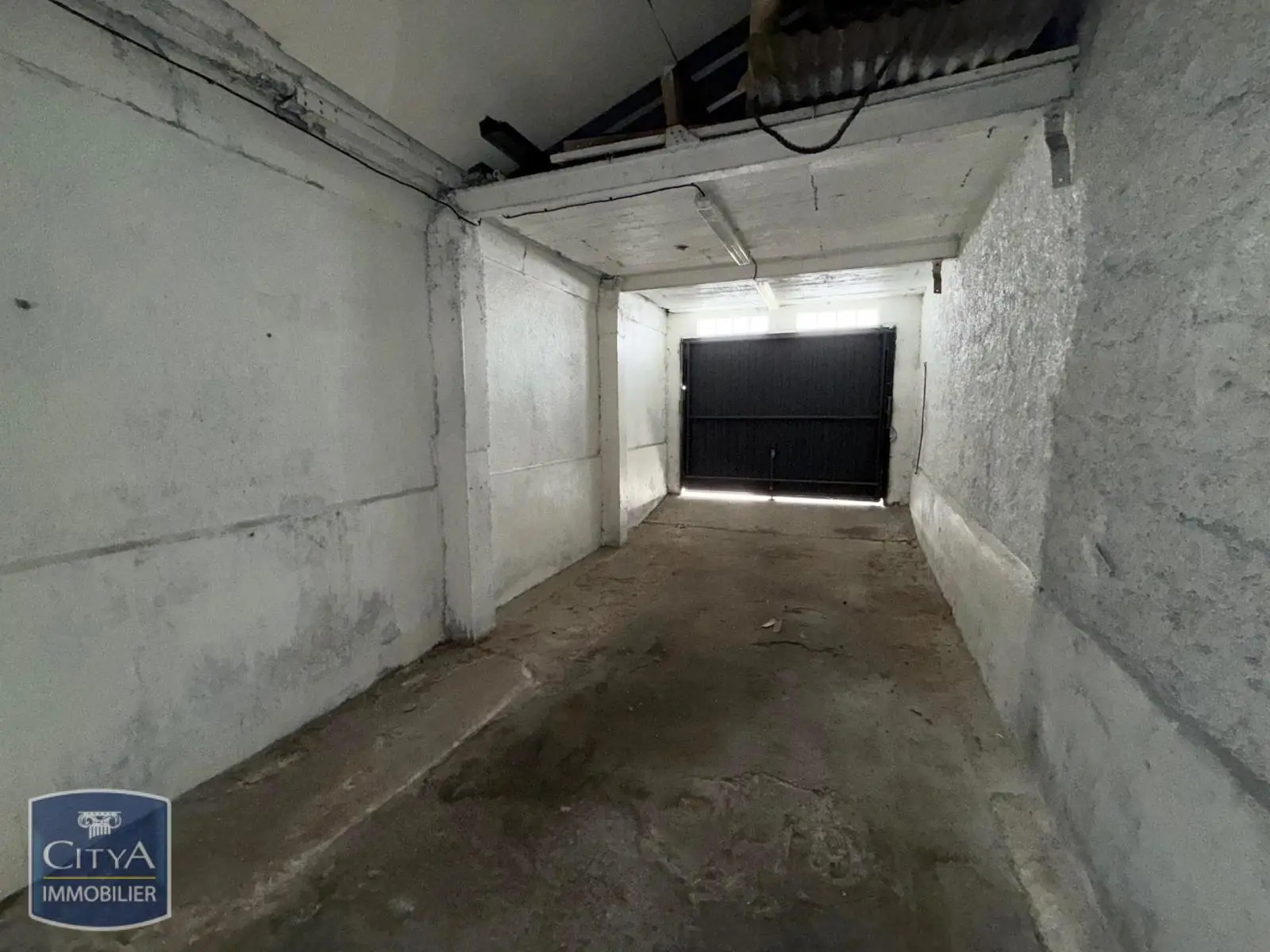 Photo 8 Local Commercial