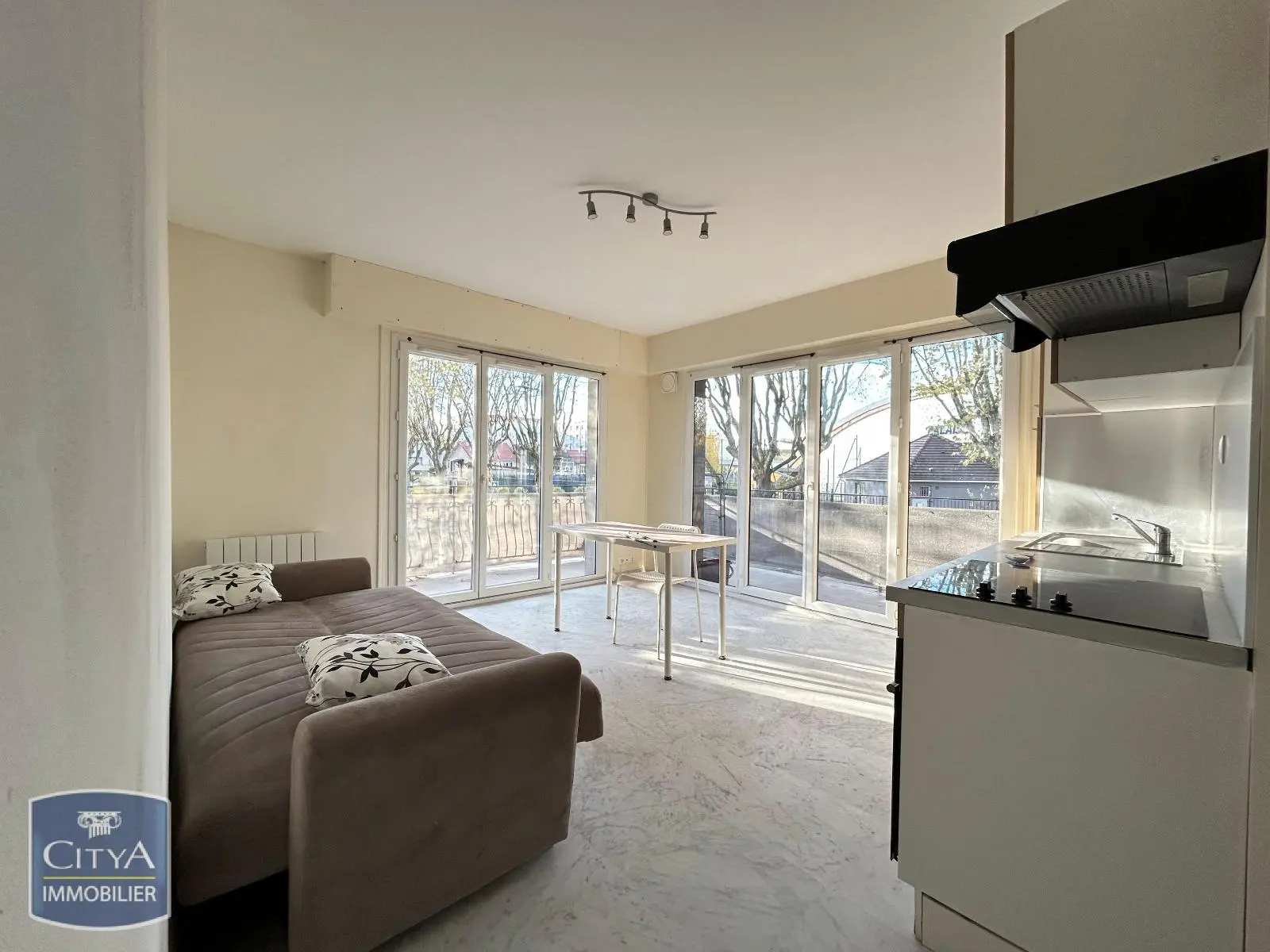 Photo 1 Appartement 1 pièce 20.66m²