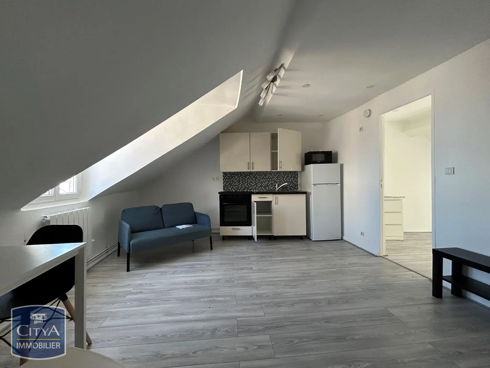 Photo 1 Appartement 1 pièce 24.35m²