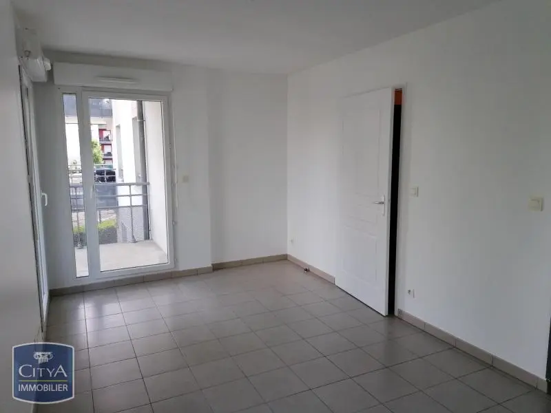 Photo 2 Appartement 1 pièce 24.62m²