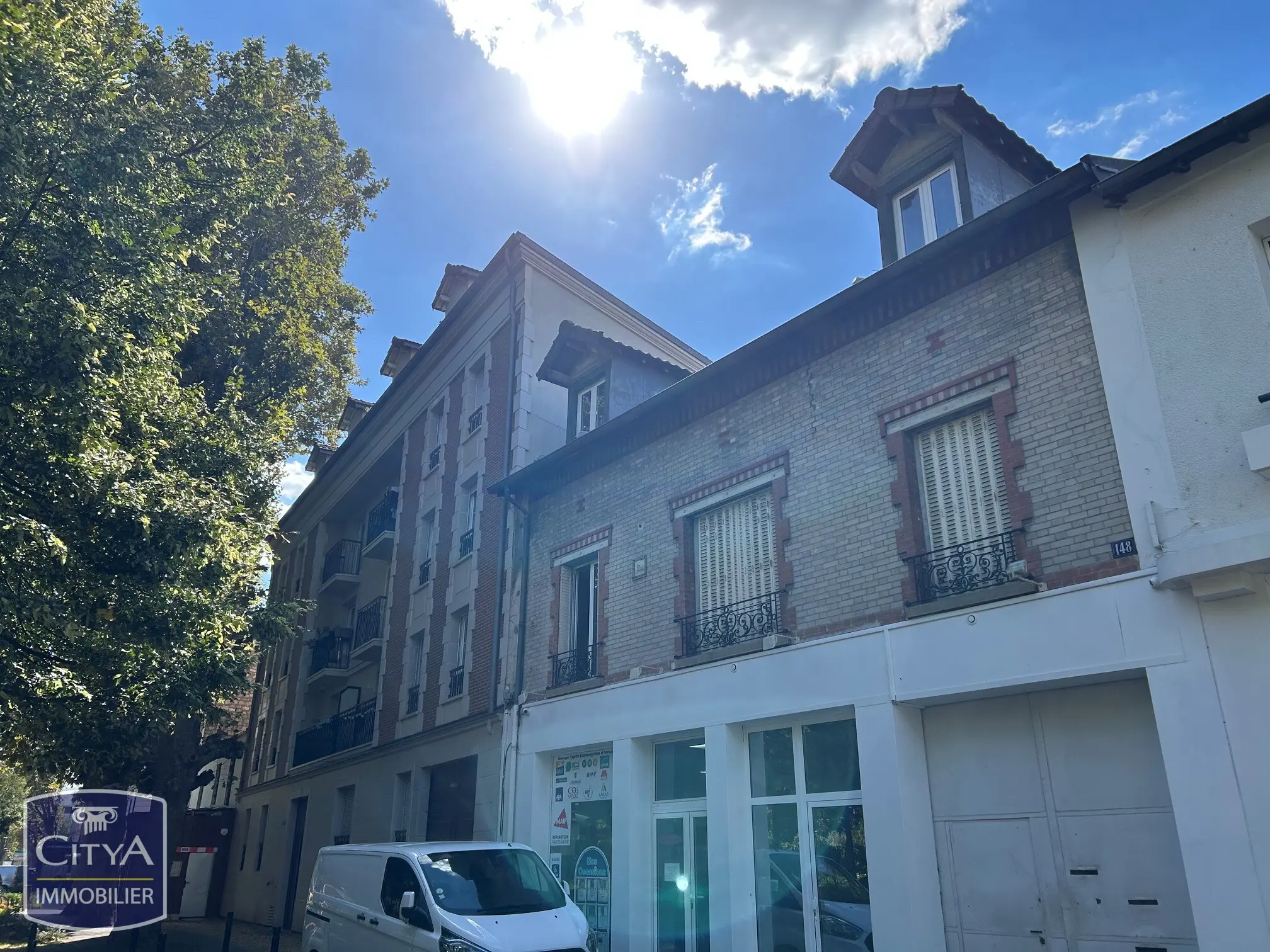 Photo 3 Local Commercial 340m²