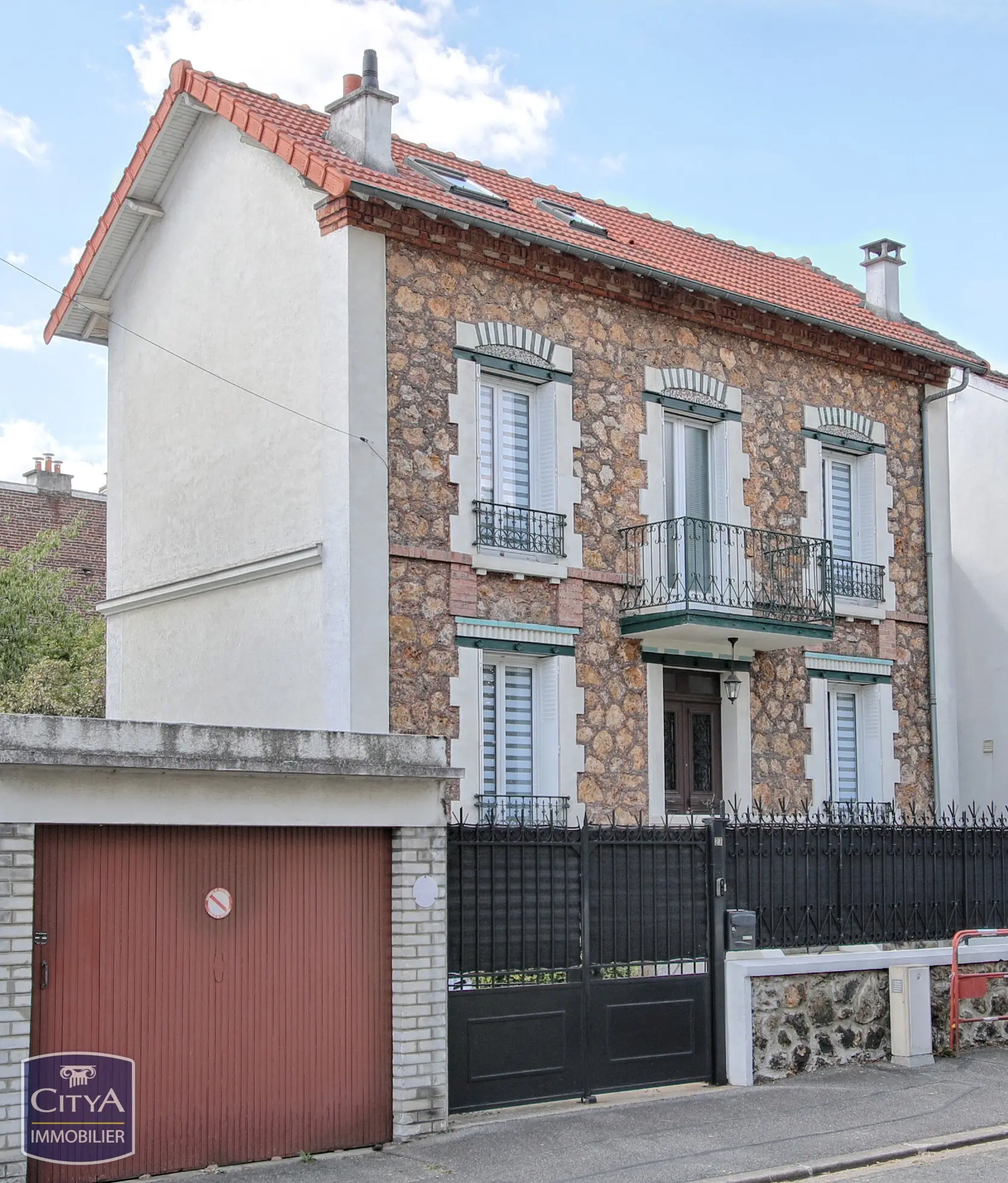 Photo 1 Maison 5 pièces 170m²