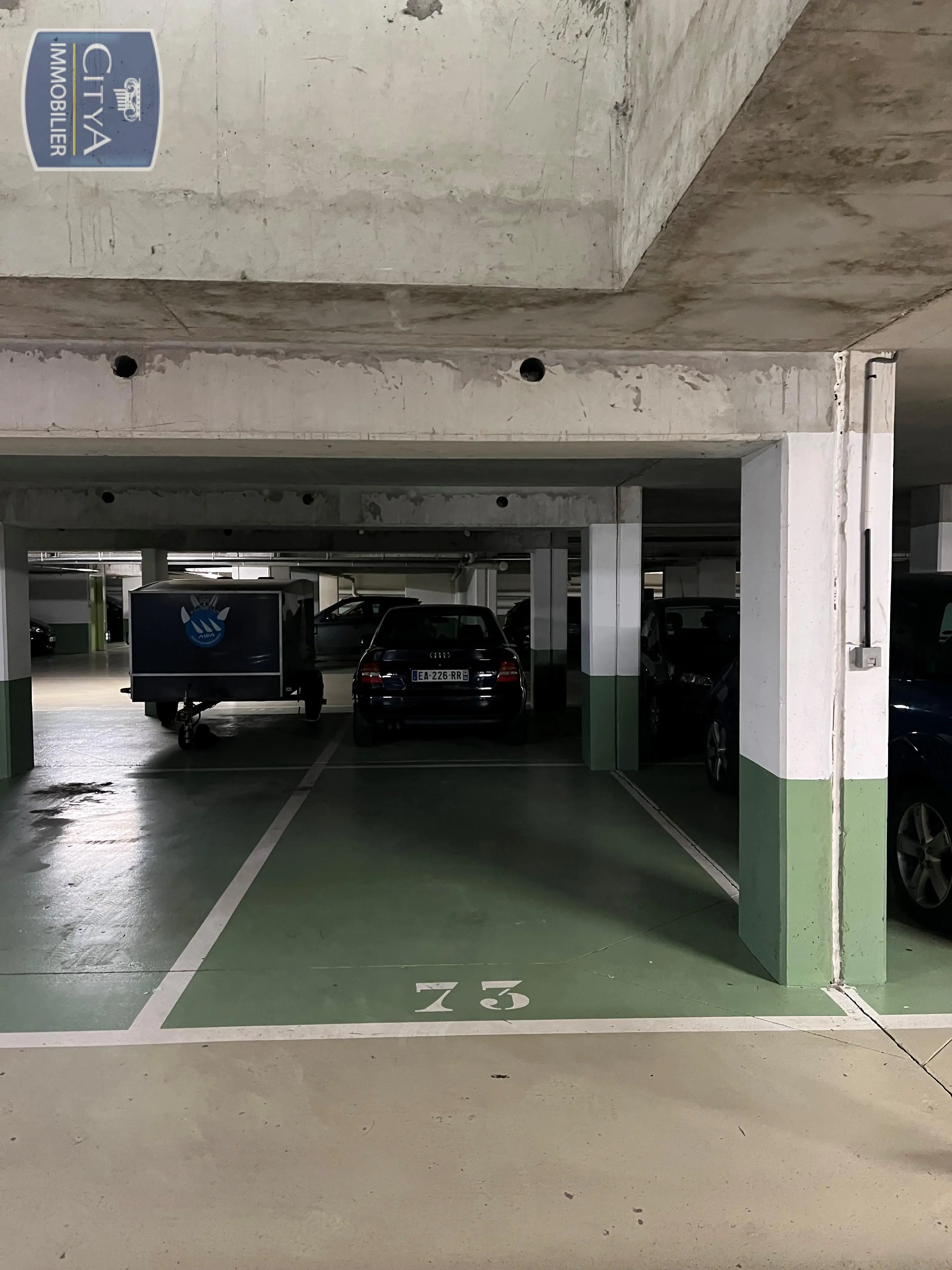 Photo 1 Parking