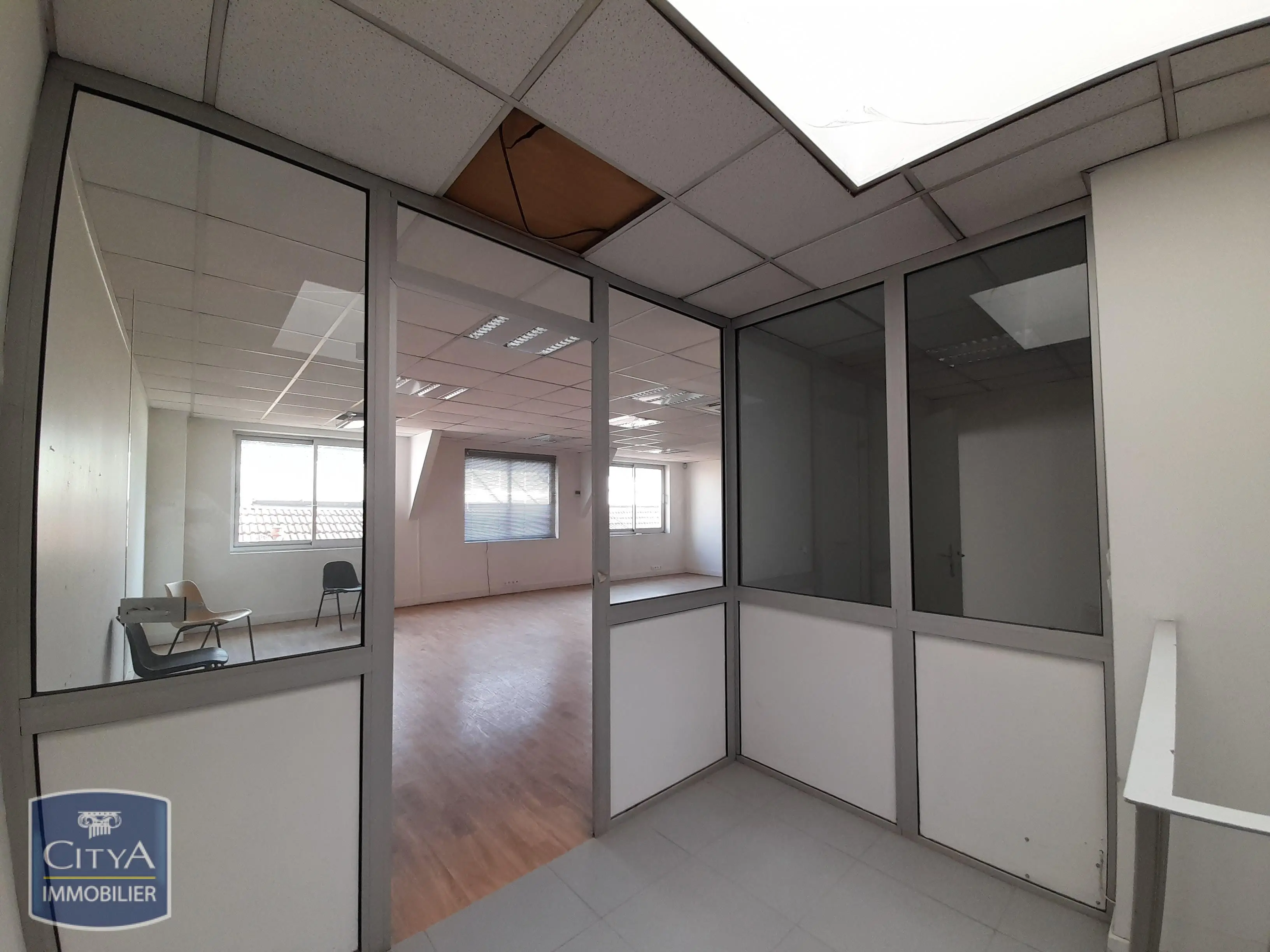 Photo 5 Local Commercial 273.43m²