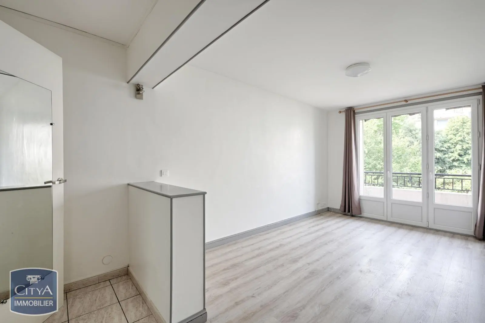 Photo 2 Appartement 1 pièce 33.71m²