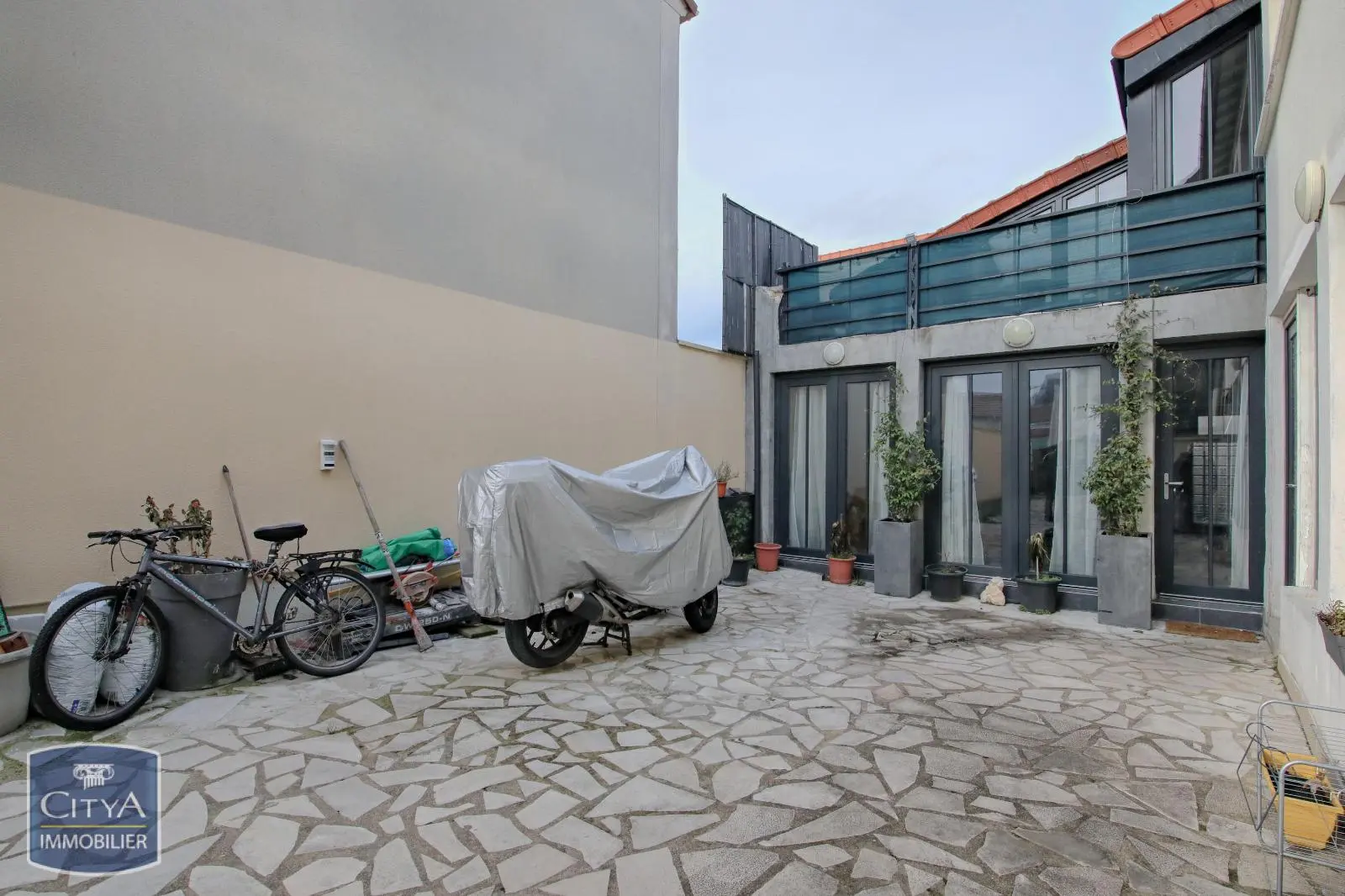 Photo 1 Maison 5 pièces 152.32m²