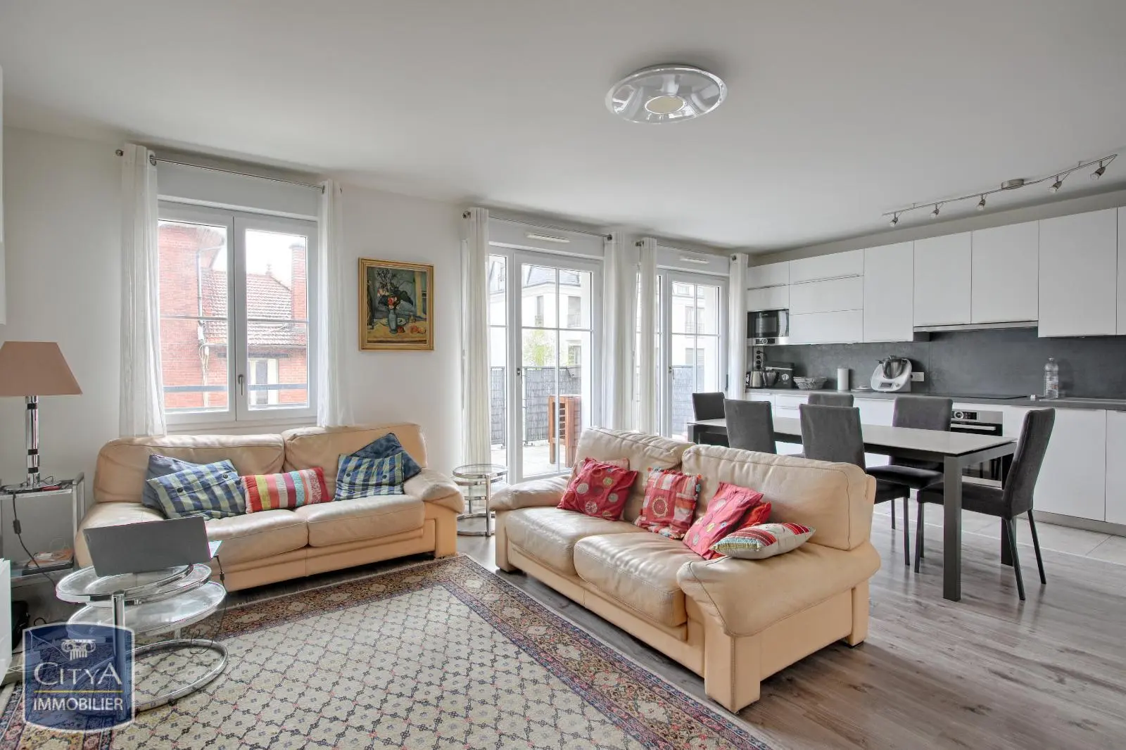 Photo 1 Appartement 5 pièces 101m²