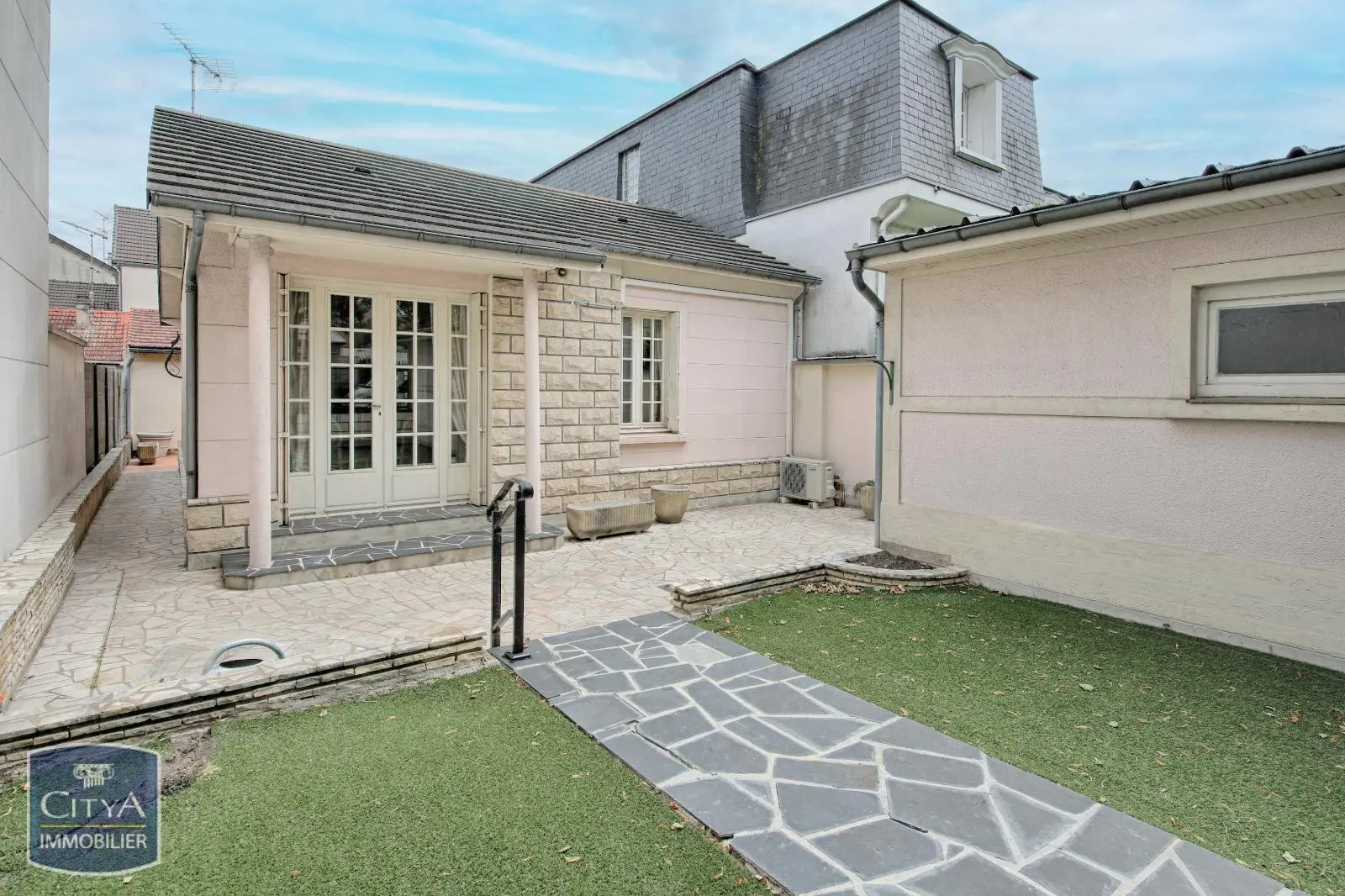 Photo 1 Maison 2 pièces 51.3m²