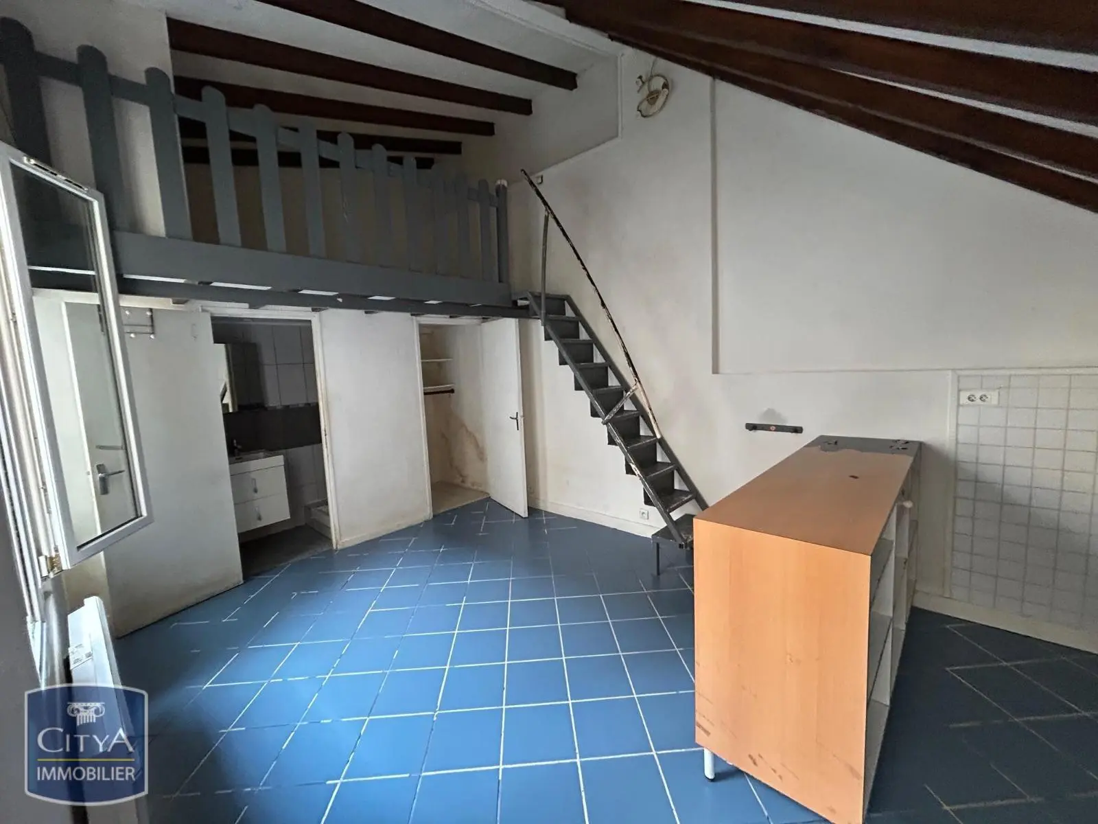 Photo 1 Appartement 1 pièce 28m²