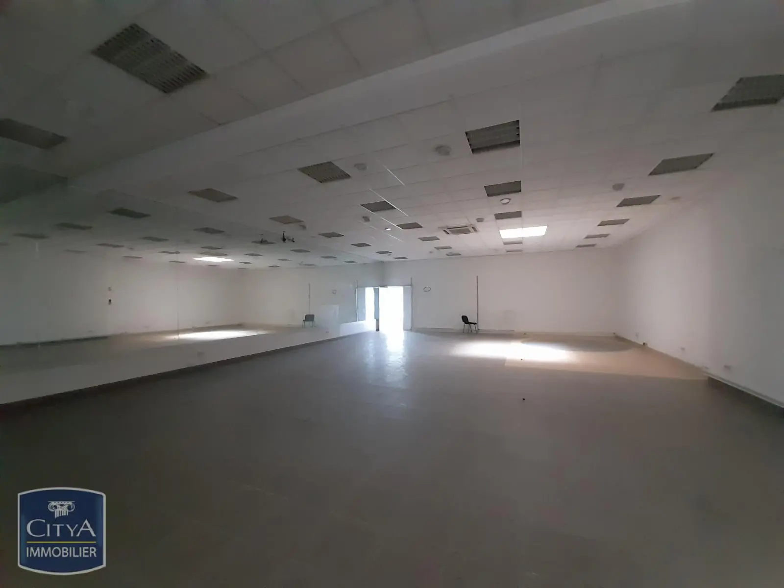 Photo 4 Local Commercial 273.43m²