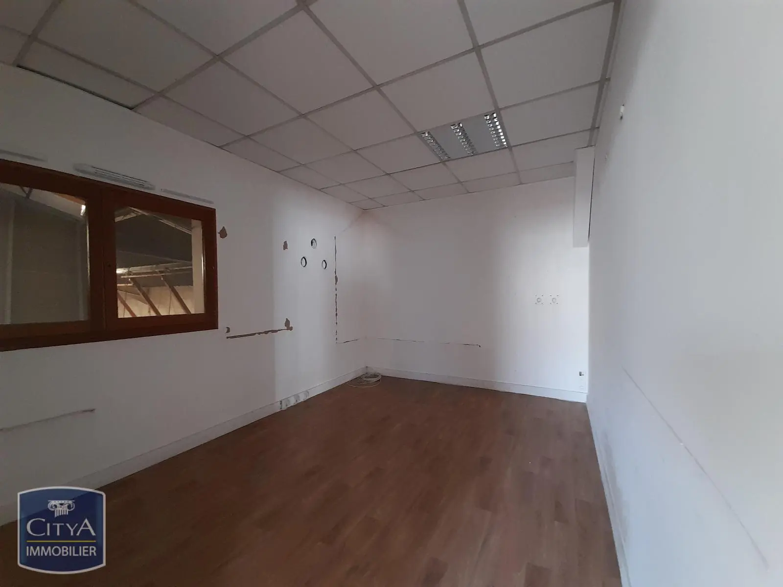 Photo 8 Local Commercial 273.43m²