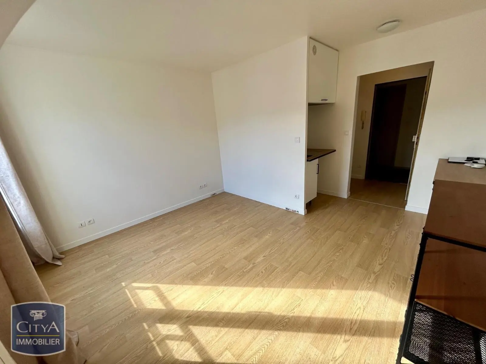 Photo 2 Appartement 1 pièce 19.77m²